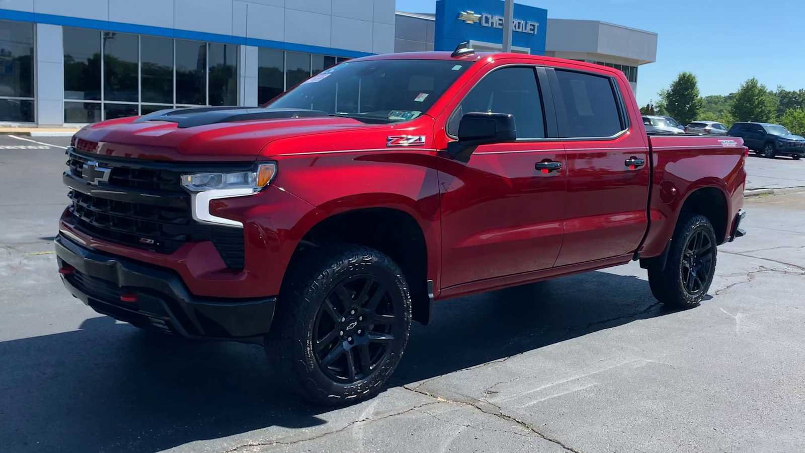 Certified 2024 Chevrolet Silverado 1500 LT Trail Boss w/ Convenience Package II AWD/4WD image 4