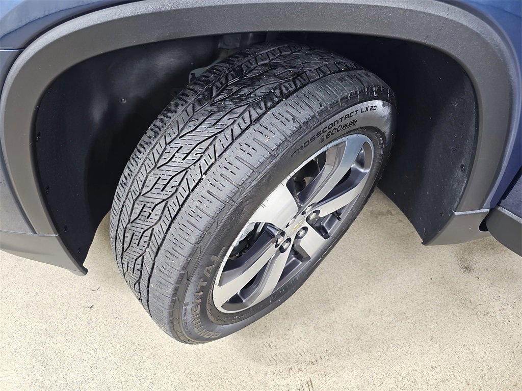 Certified 2023 Chevrolet Traverse LT w/ LT Premium Package image 40