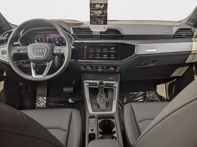New 2025 Audi Q3 2.0T Premium image 12