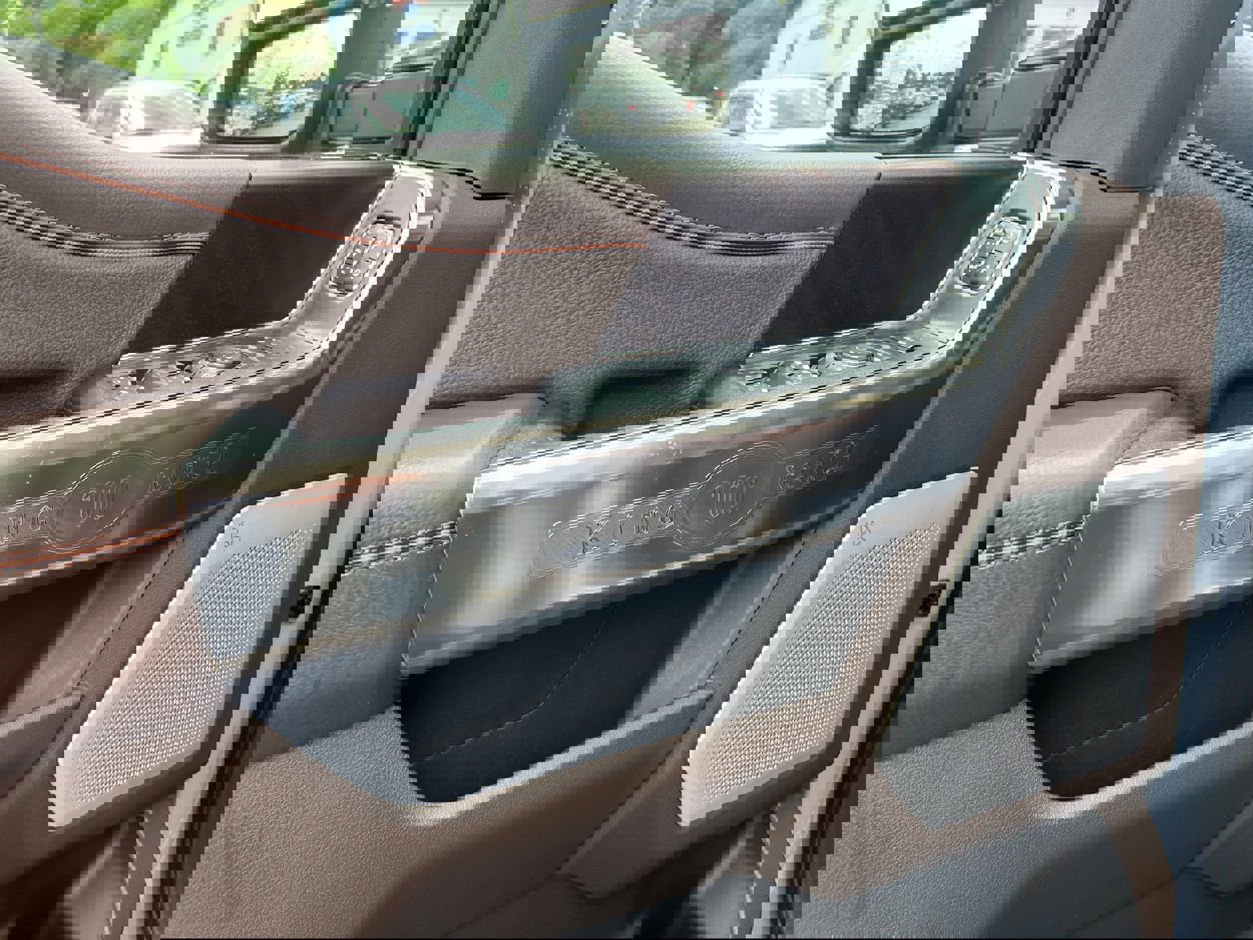 New 2025 Ford F250 King Ranch w/ Tremor Off-Road Package image 57