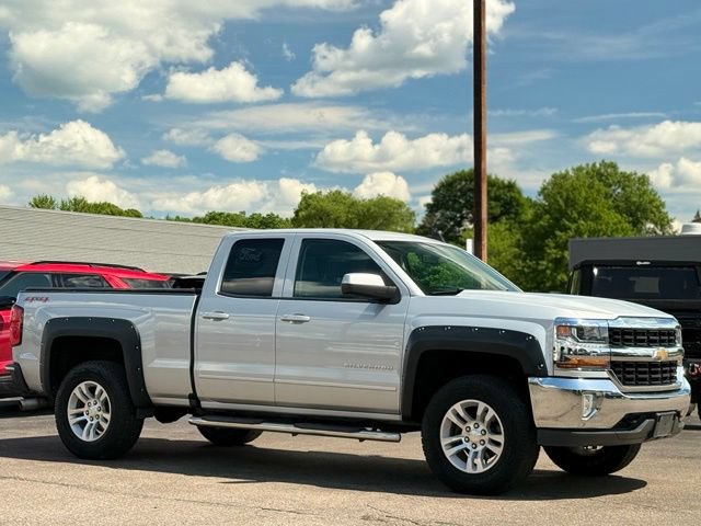Used 2017 Chevrolet Silverado 1500 LT w/ All Star Edition AWD/4WD image 30