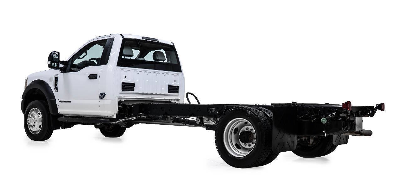 Used 2018 Ford F550 4x4 Regular Cab Super Duty image 4