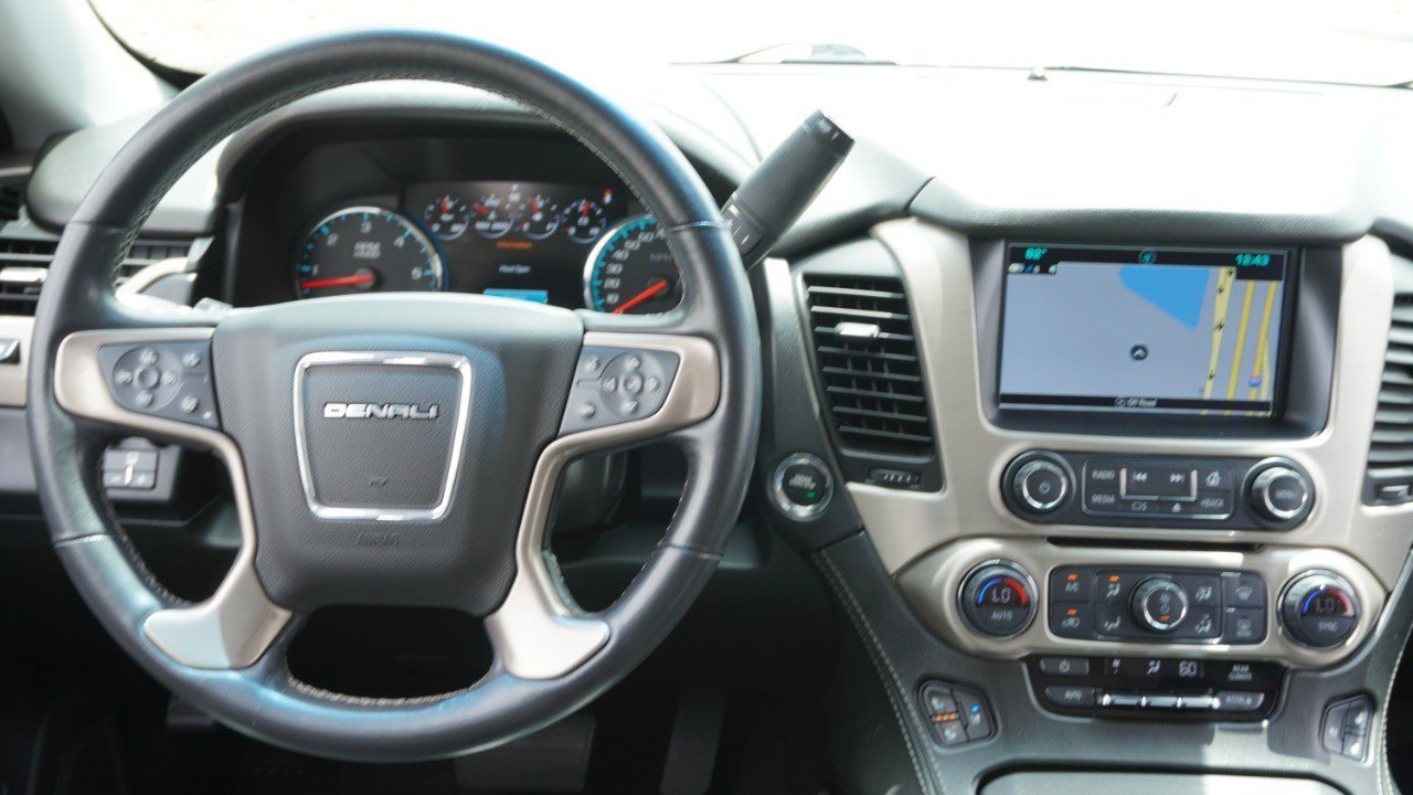 Used 2018 GMC Yukon Denali w/ Denali Ultimate Package image 30