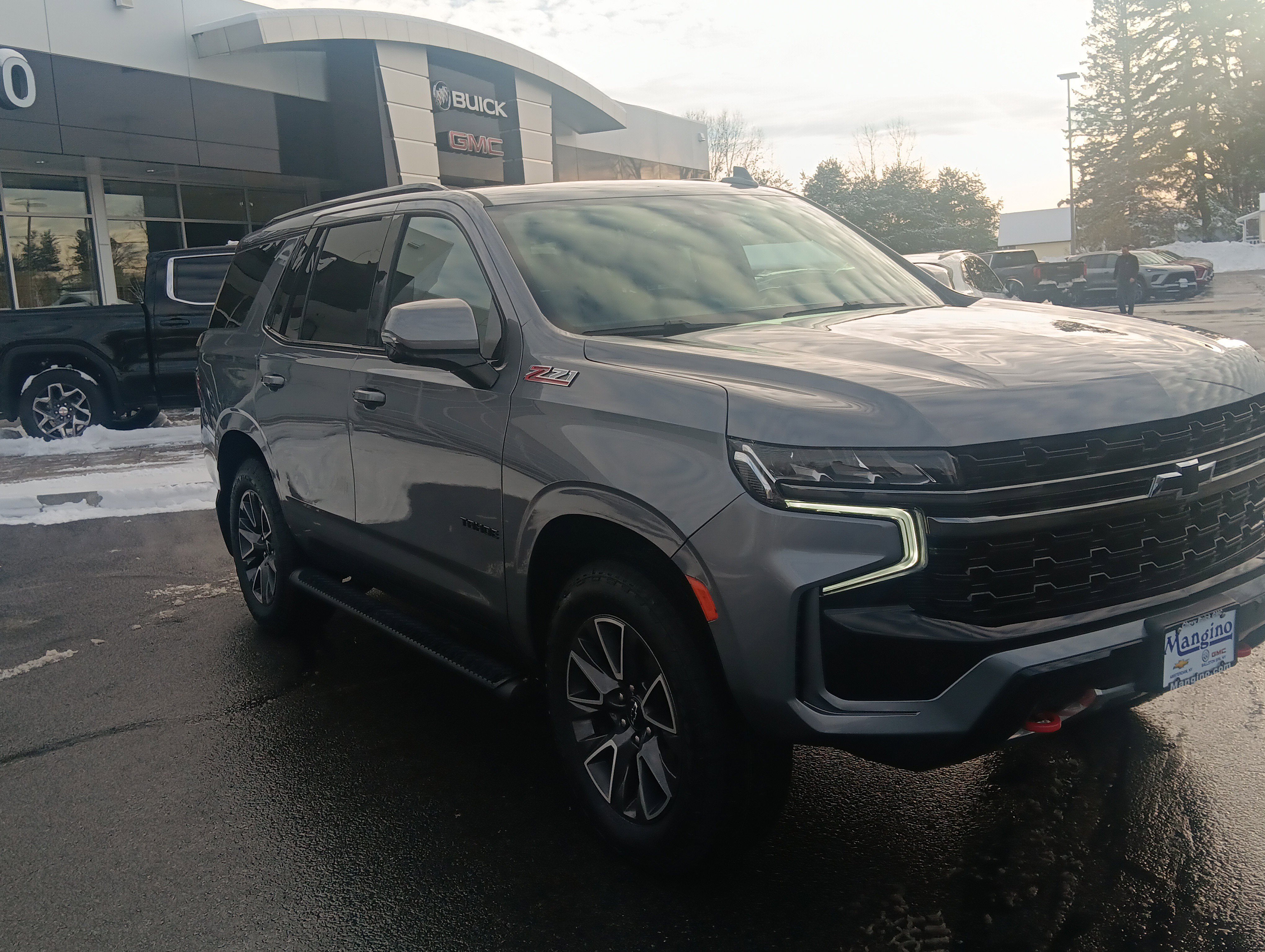Certified 2022 Chevrolet Tahoe Z71 w/ Luxury Package image 9