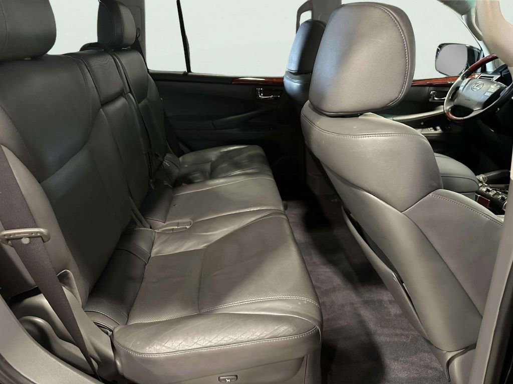 Used 2009 Lexus LX 570 4WD image 23