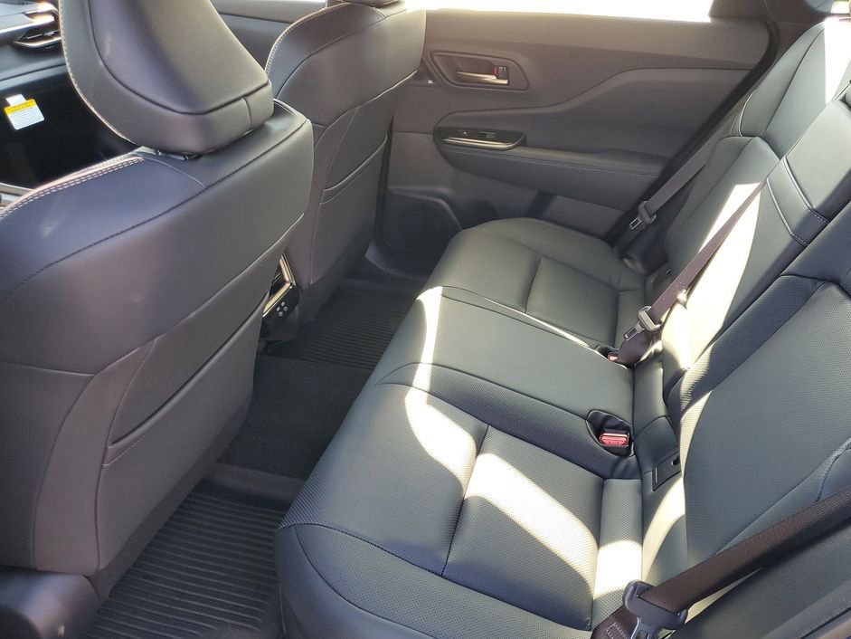 New 2025 Toyota Crown Signia image 12