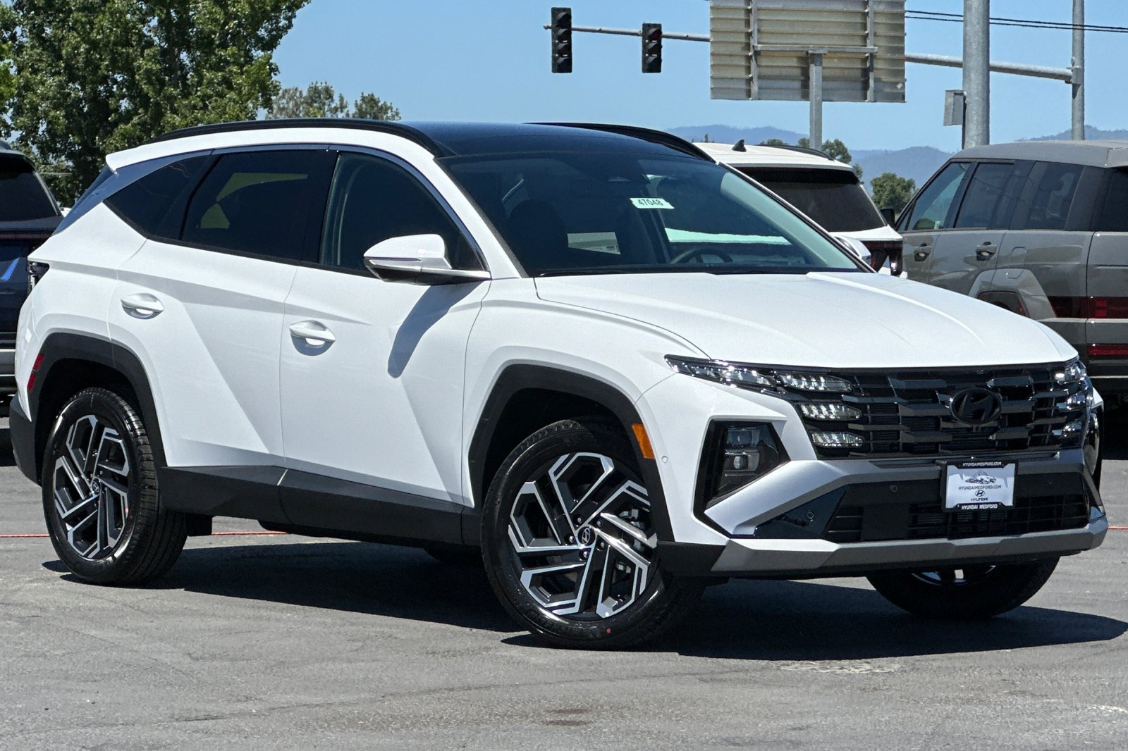New 2025 Hyundai Tucson Limited AWD/4WD image 2