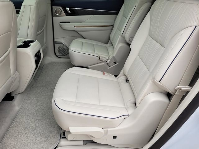 New 2026 Buick Enclave Avenir w/ Super Cruise Package FWD image 24