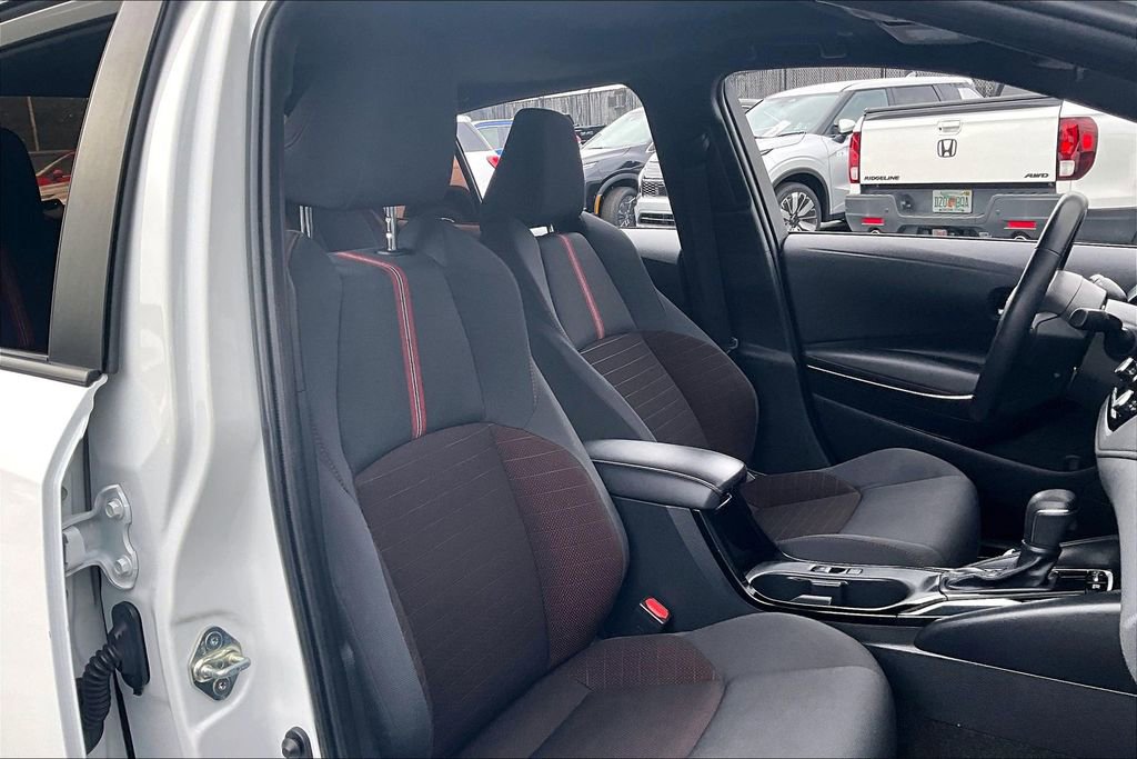 Used 2023 Toyota Corolla SE w/ SE Package image 27