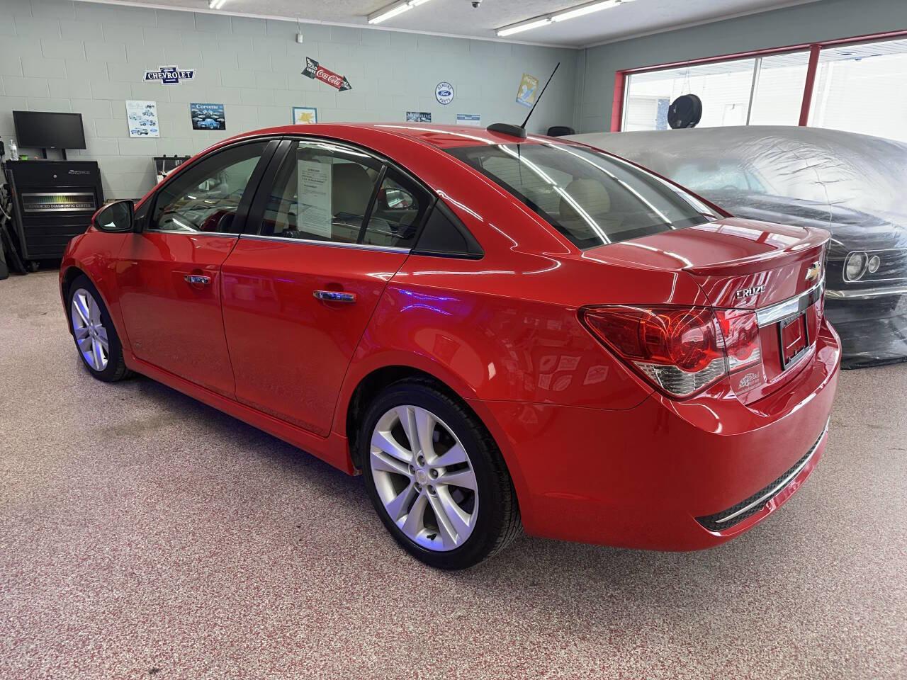 Used 2015 Chevrolet Cruze LTZ w/ Sun, Sound and Sport Package image 4
