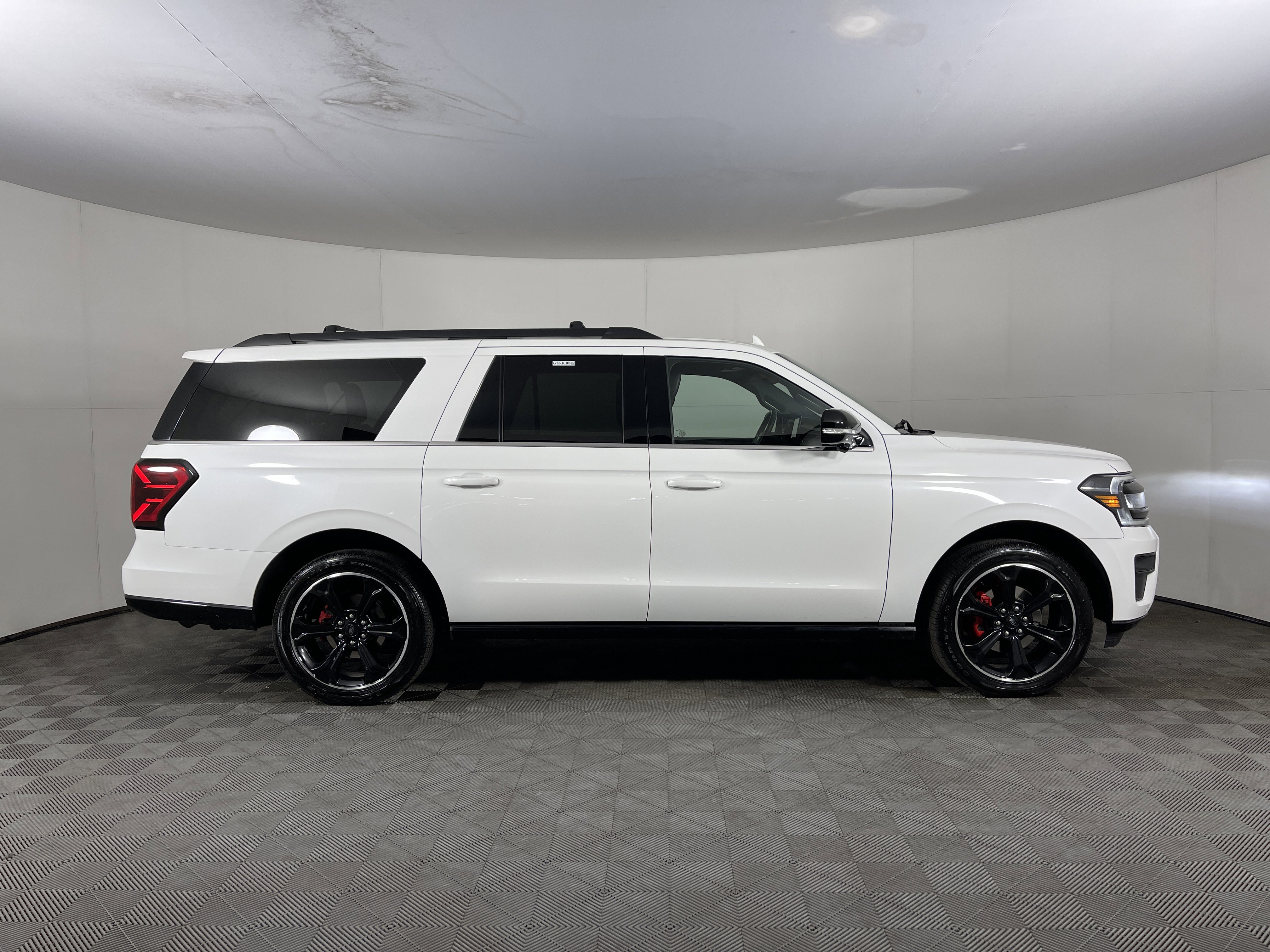 Used 2022 Ford Expedition Max Limited image 5