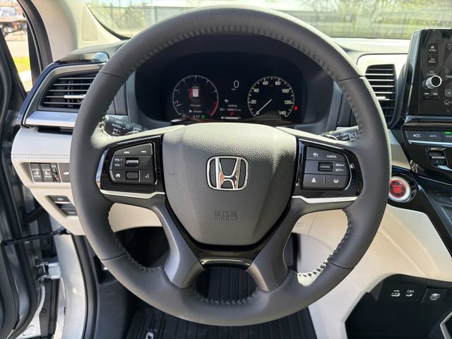 New 2026 Honda Odyssey Touring image 17