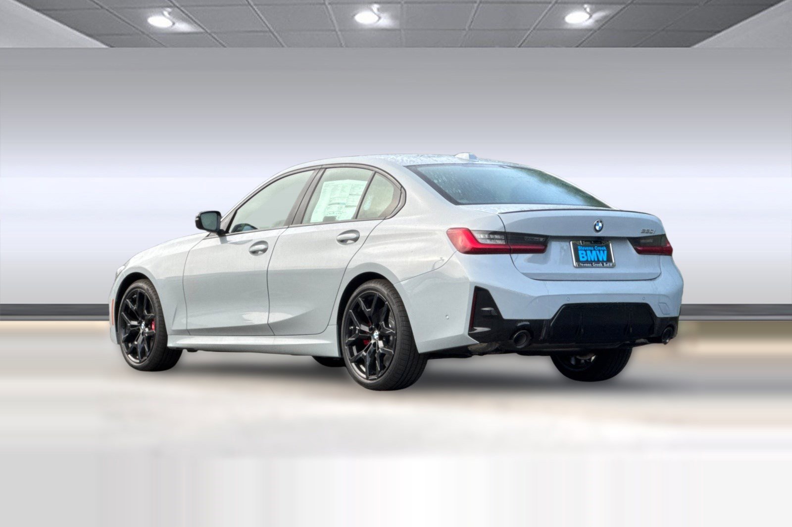 Used 2026 BMW 330i Sedan w/ M Sport Package RWD image 3