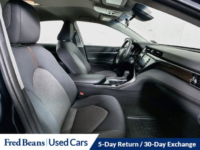 Used 2020 Toyota Camry LE FWD image 31