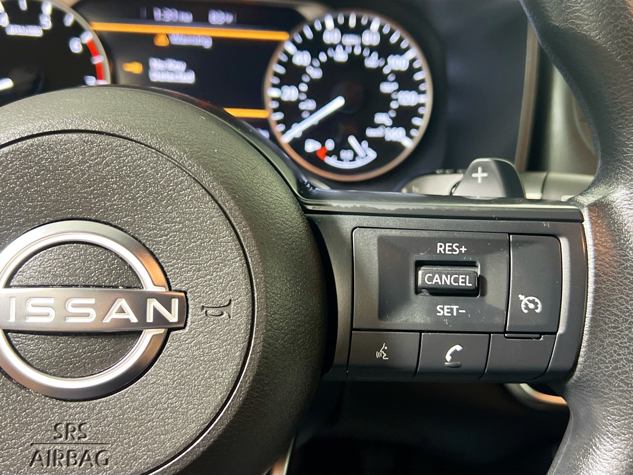 Used 2024 Nissan Rogue S FWD image 19