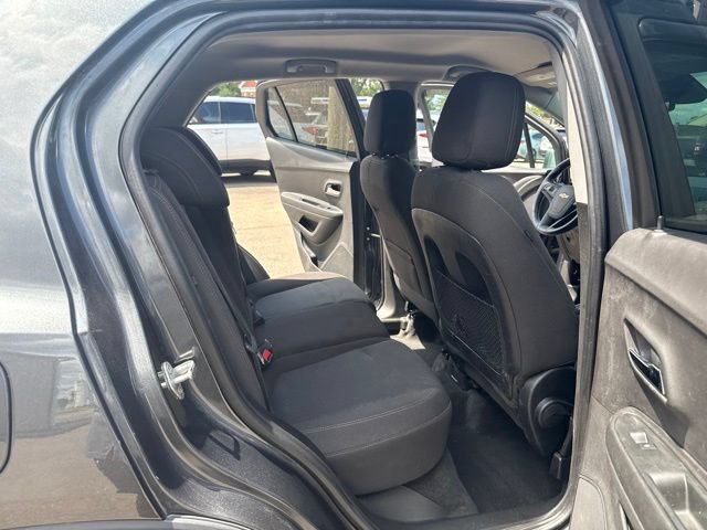Used 2019 Chevrolet Trax LS w/ Tint and Cruise Package AWD/4WD image 12