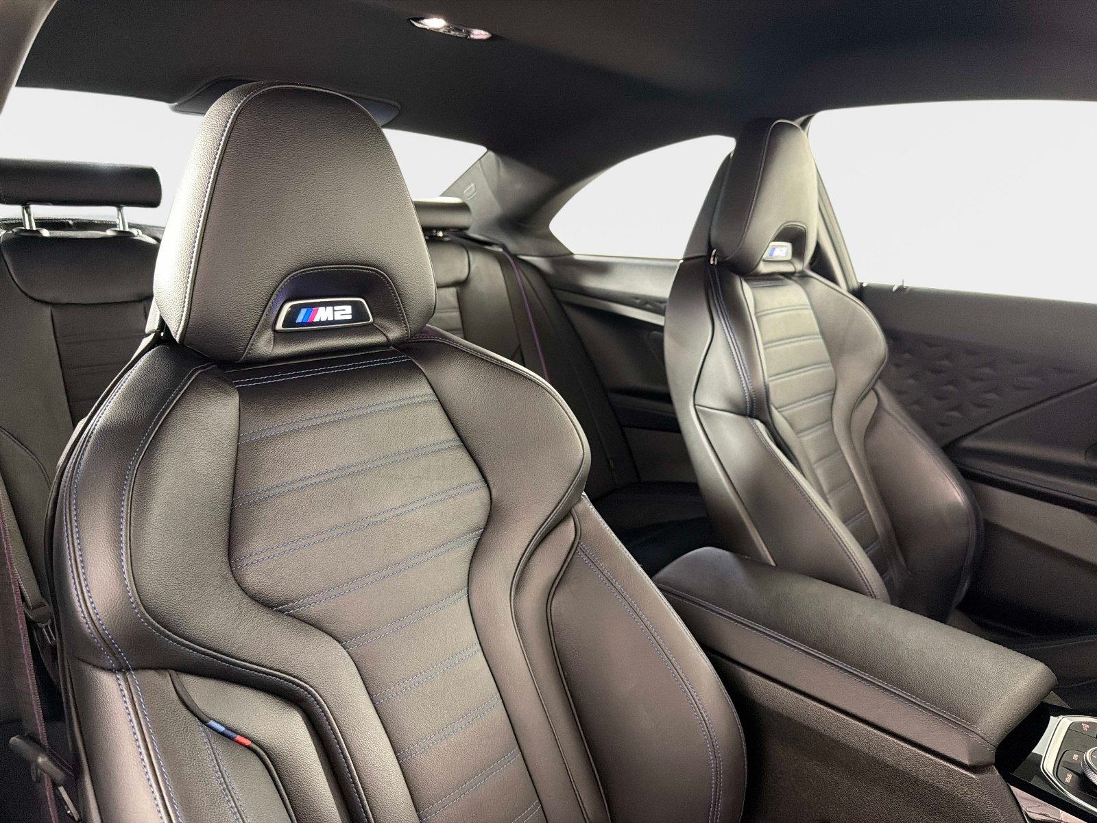 Used 2023 BMW M2 w/ Lighting Package RWD image 24