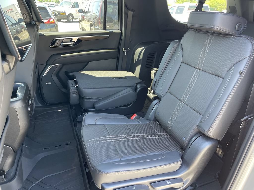 New 2026 Chevrolet Suburban High Country AWD/4WD image 23