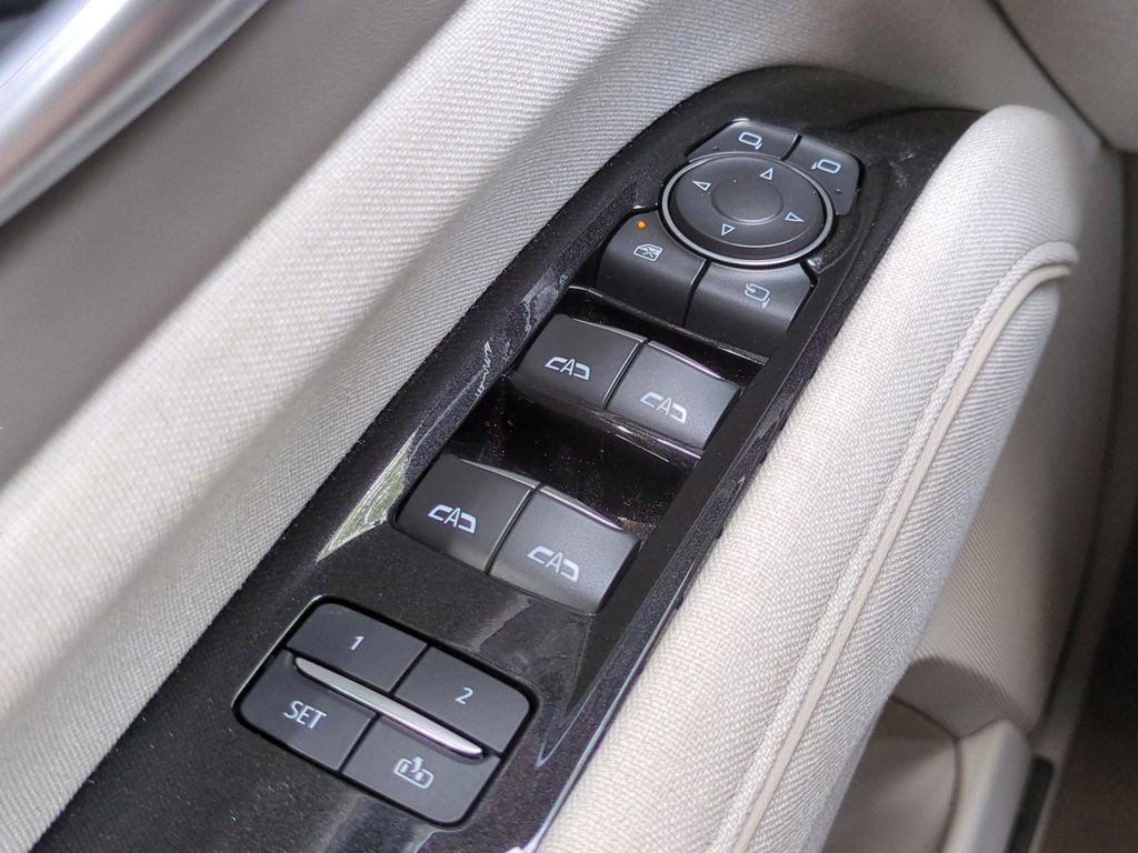Used 2024 Cadillac Escalade Sport Platinum w/ LPO, ONYX Package AWD/4WD image 22