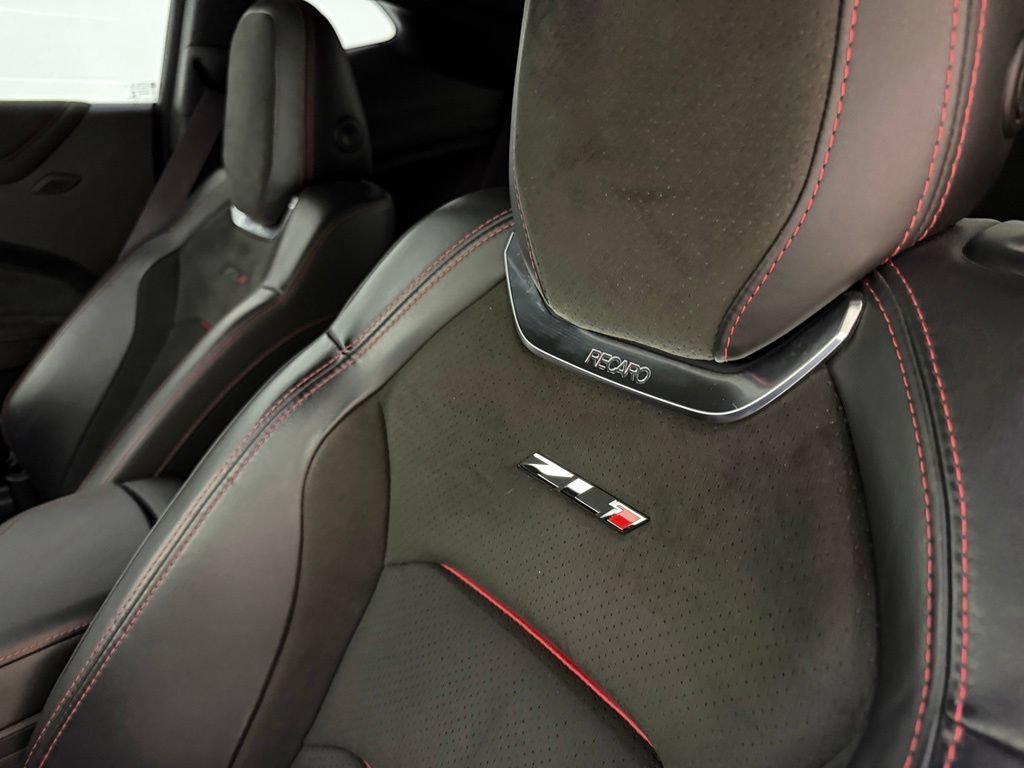Used 2017 Chevrolet Camaro ZL1 RWD image 27