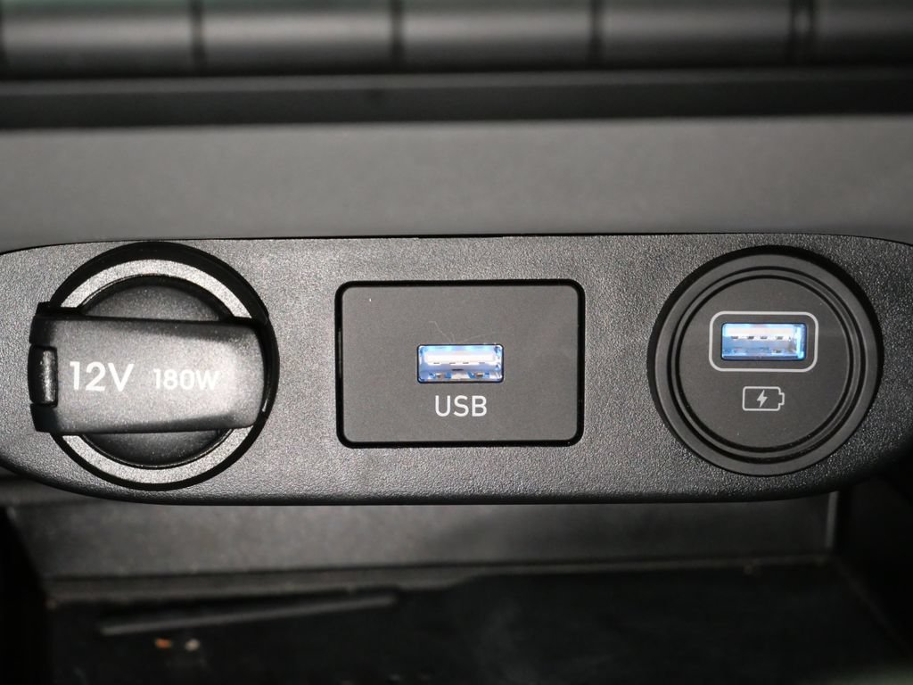 Used 2023 Hyundai Elantra SEL w/ Convenience Package FWD image 21