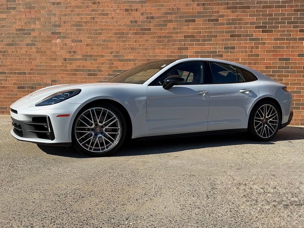 New 2026 Porsche Panamera 4 image 1