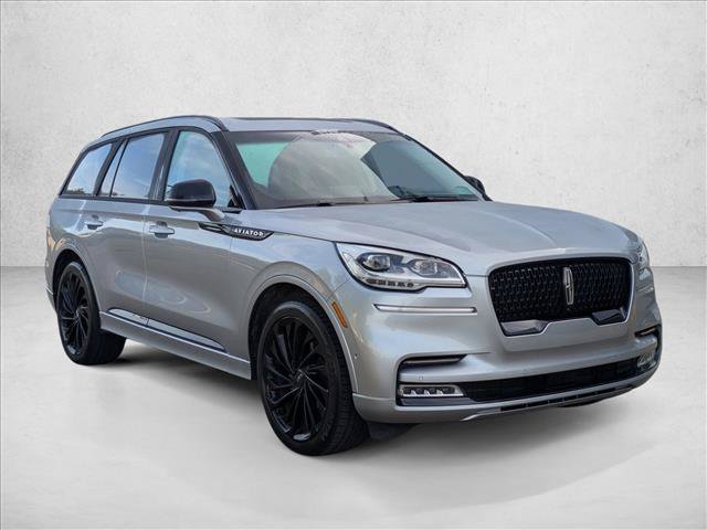 Used 2023 Lincoln Aviator Reserve w/ Equipment Group 201A AWD/4WD image 3