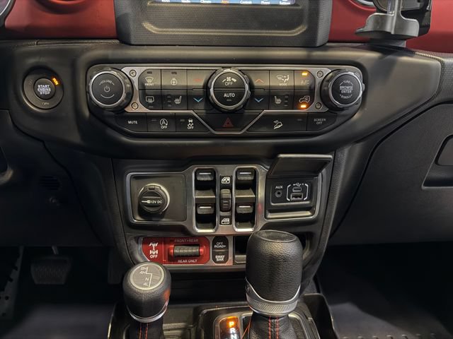 Used 2021 Jeep Wrangler Unlimited Rubicon w/ Cold Weather Group AWD/4WD image 22