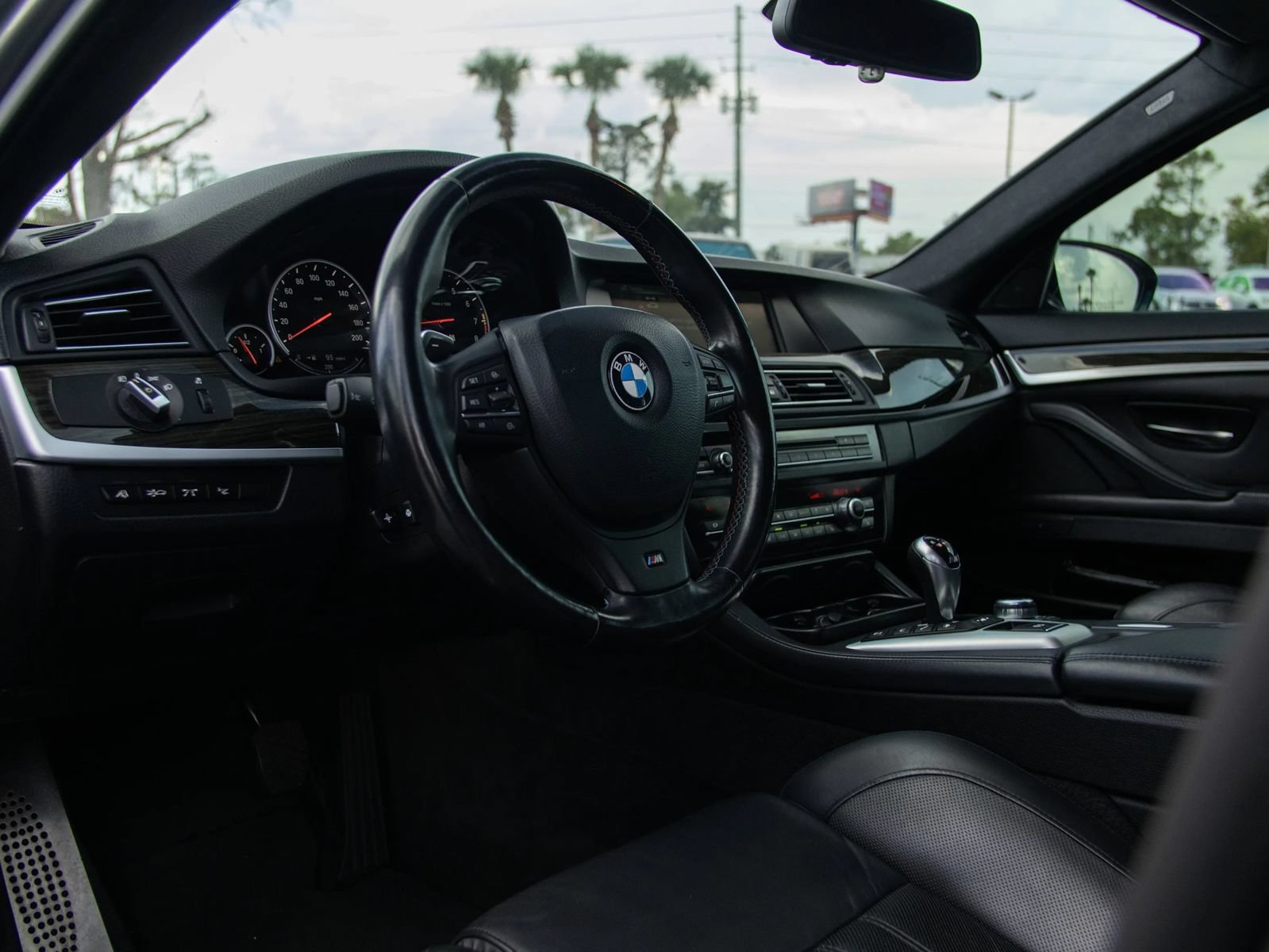 Used 2013 BMW M5 RWD image 17