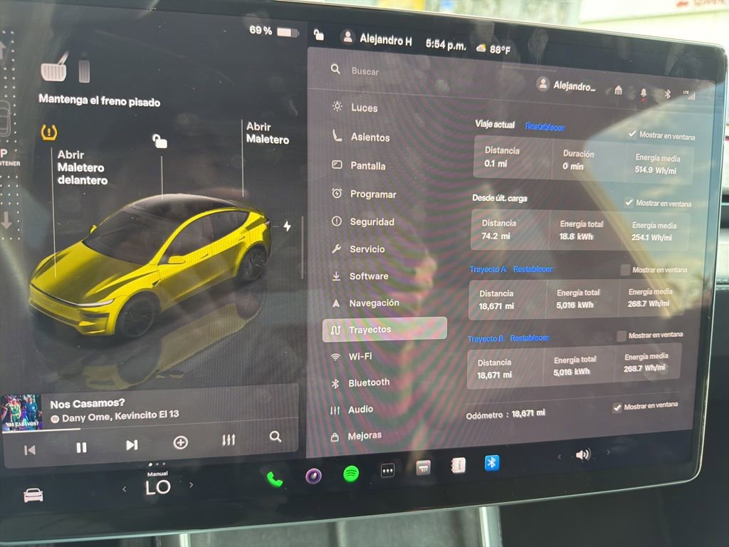 Used 2026 Tesla Model Y Long Range image 4