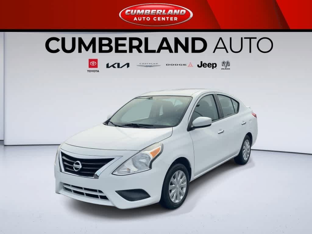Used 2019 Nissan Versa SV FWD image 4