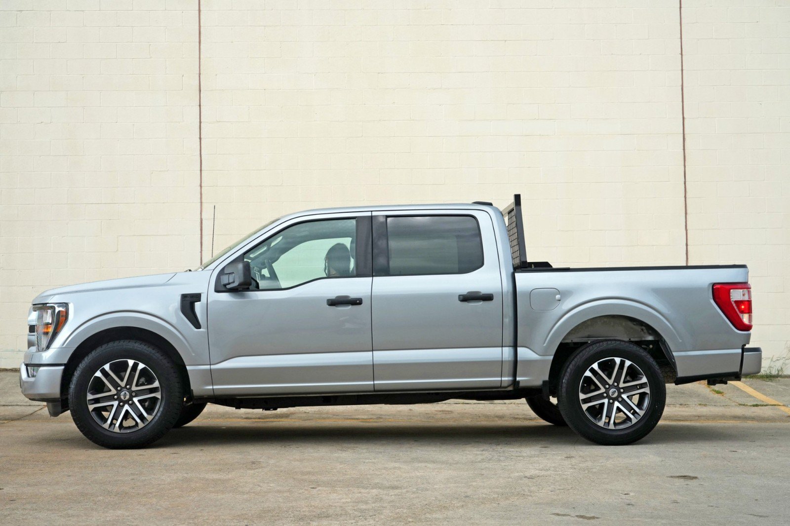 Used 2023 Ford F150 Lariat RWD image 8