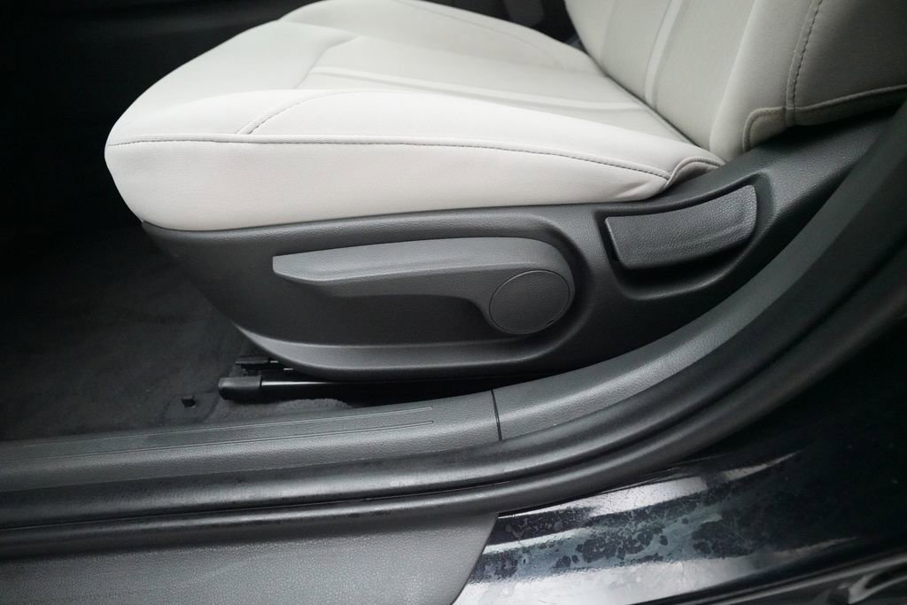 Used 2025 Hyundai Sonata SE image 28