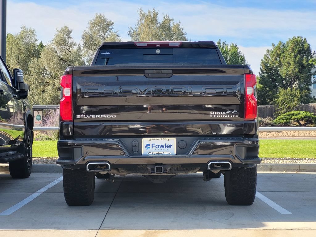 Used 2019 Chevrolet Silverado 1500 High Country w/ Technology Package AWD/4WD image 4