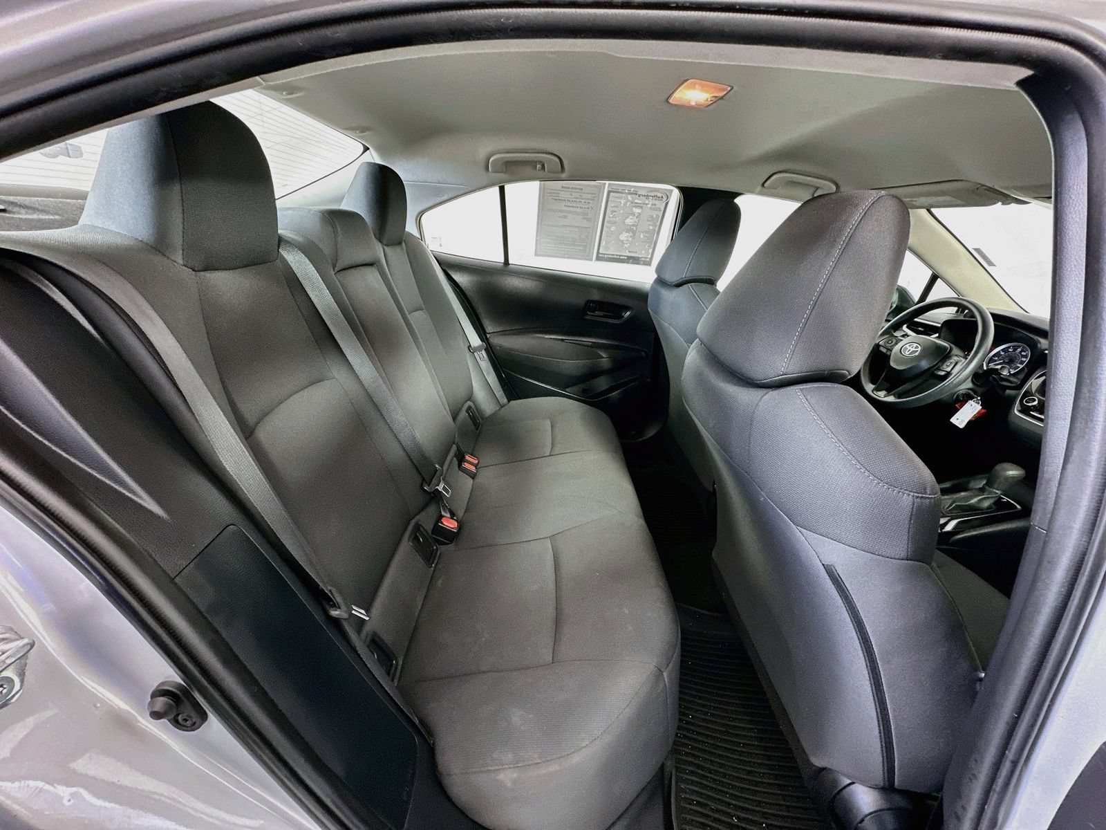 Used 2022 Toyota Corolla LE FWD image 24