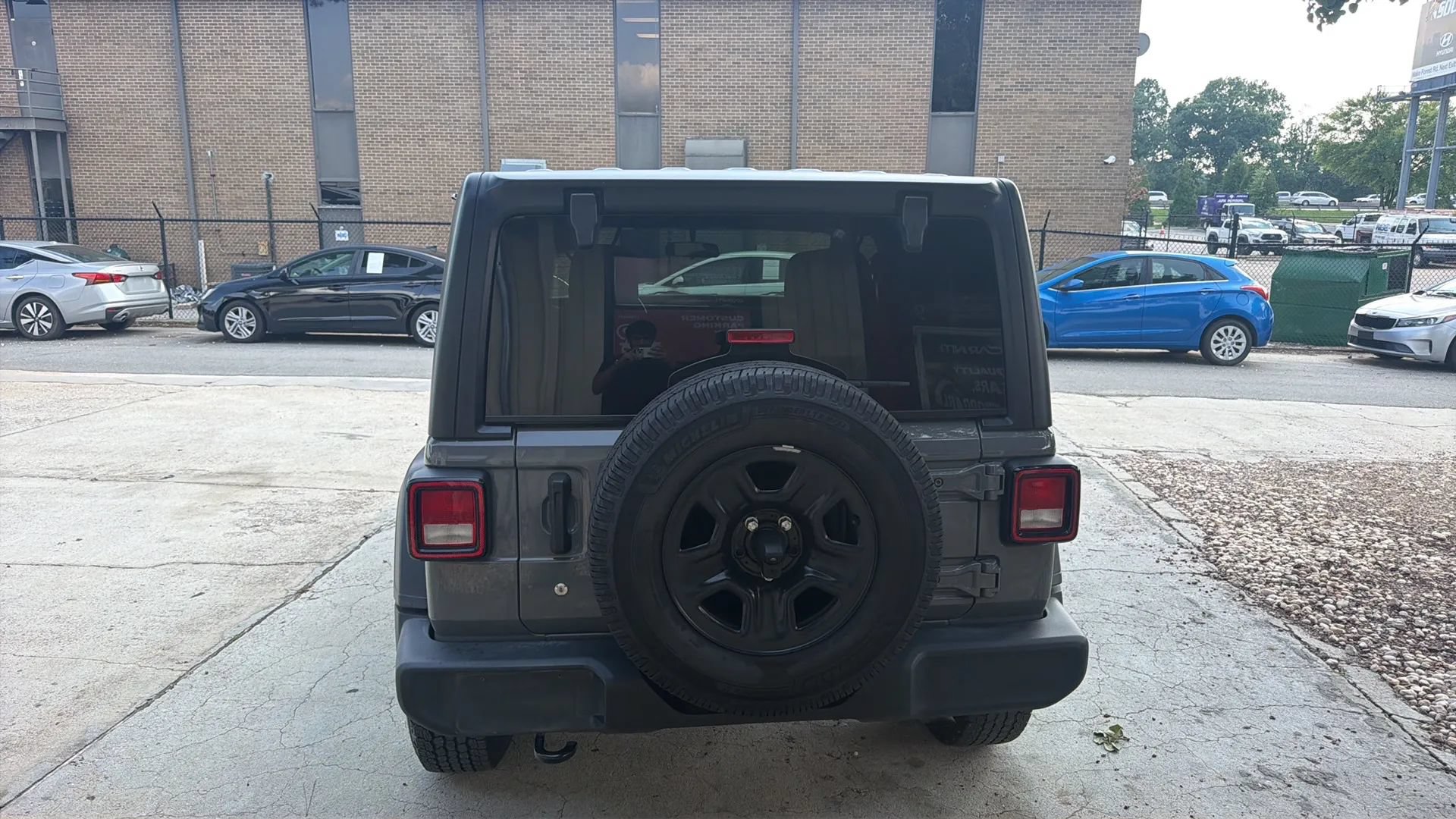 Used 2020 Jeep Wrangler Sport AWD/4WD image 4