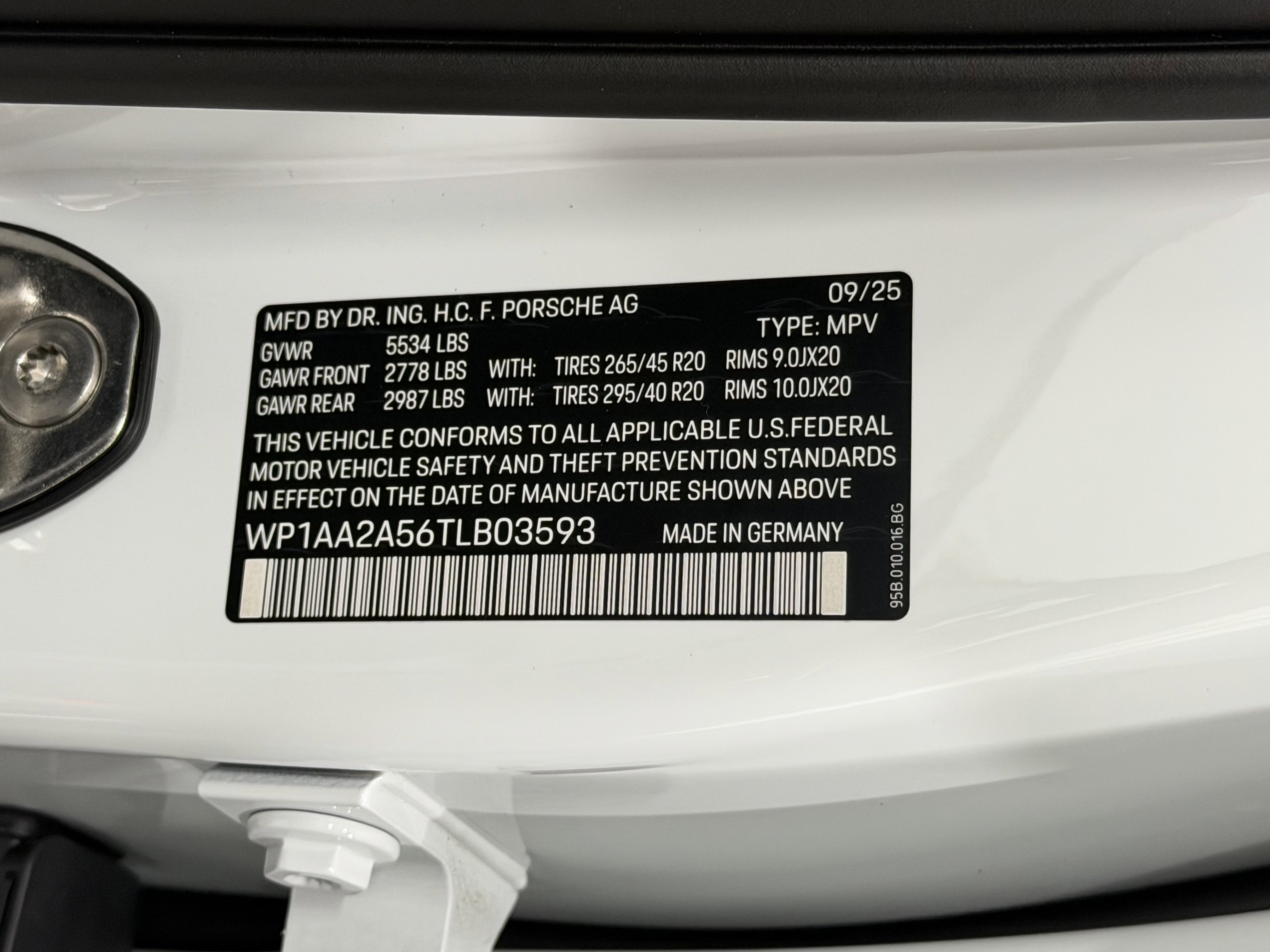 New 2026 Porsche Macan Turbo image 58