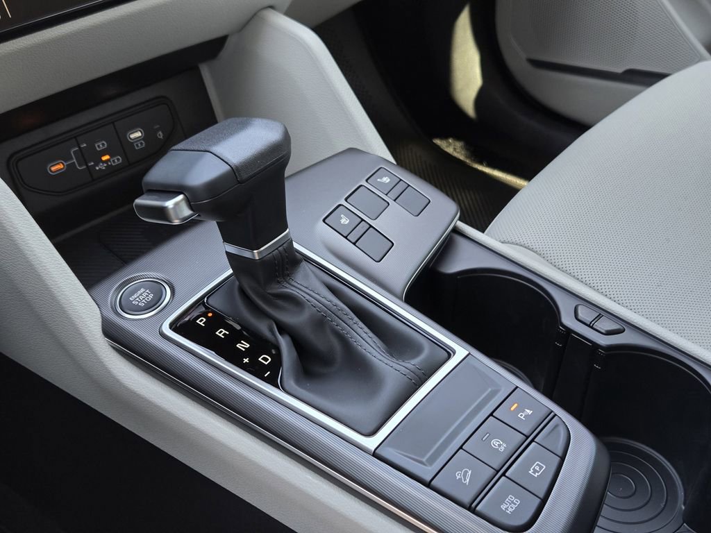 New 2026 Kia Sportage EX FWD image 17