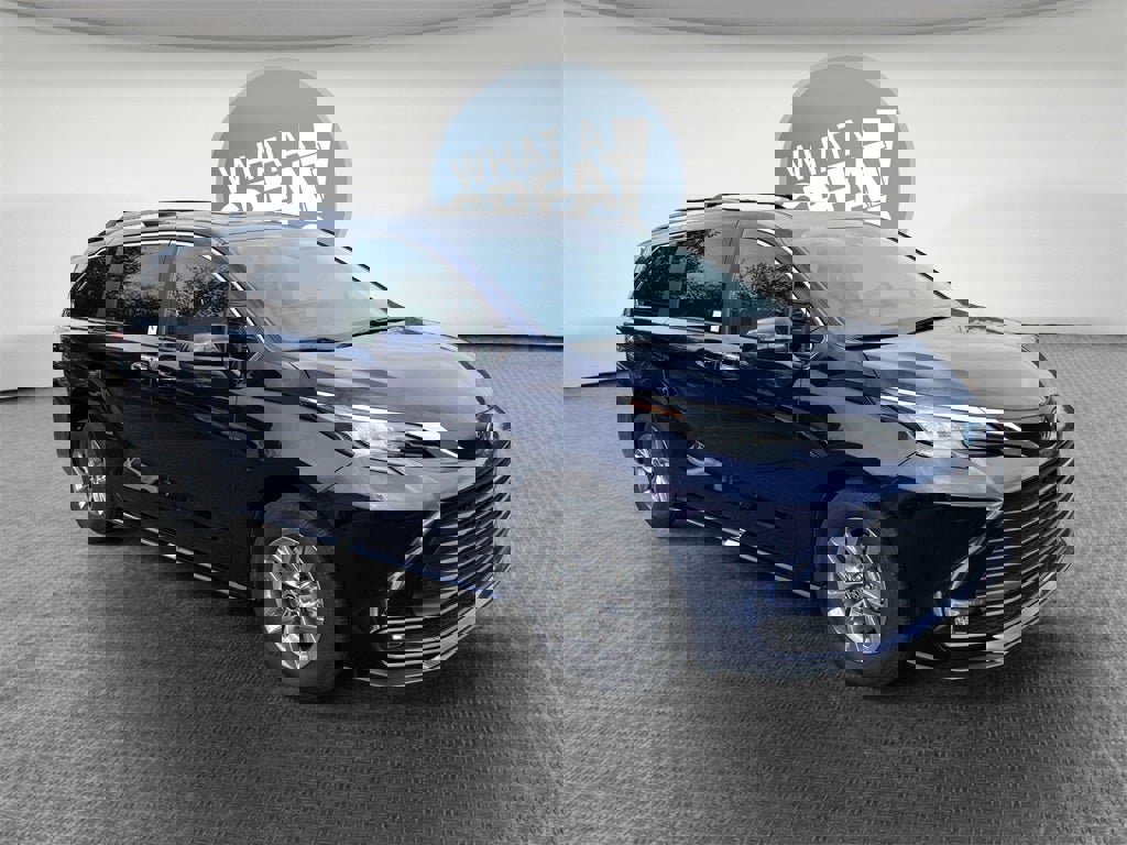 Used 2025 Toyota Sienna XLE