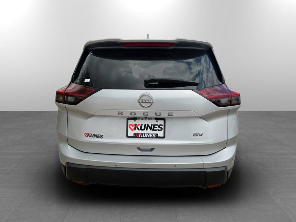 Used 2024 Nissan Rogue SV FWD image 8