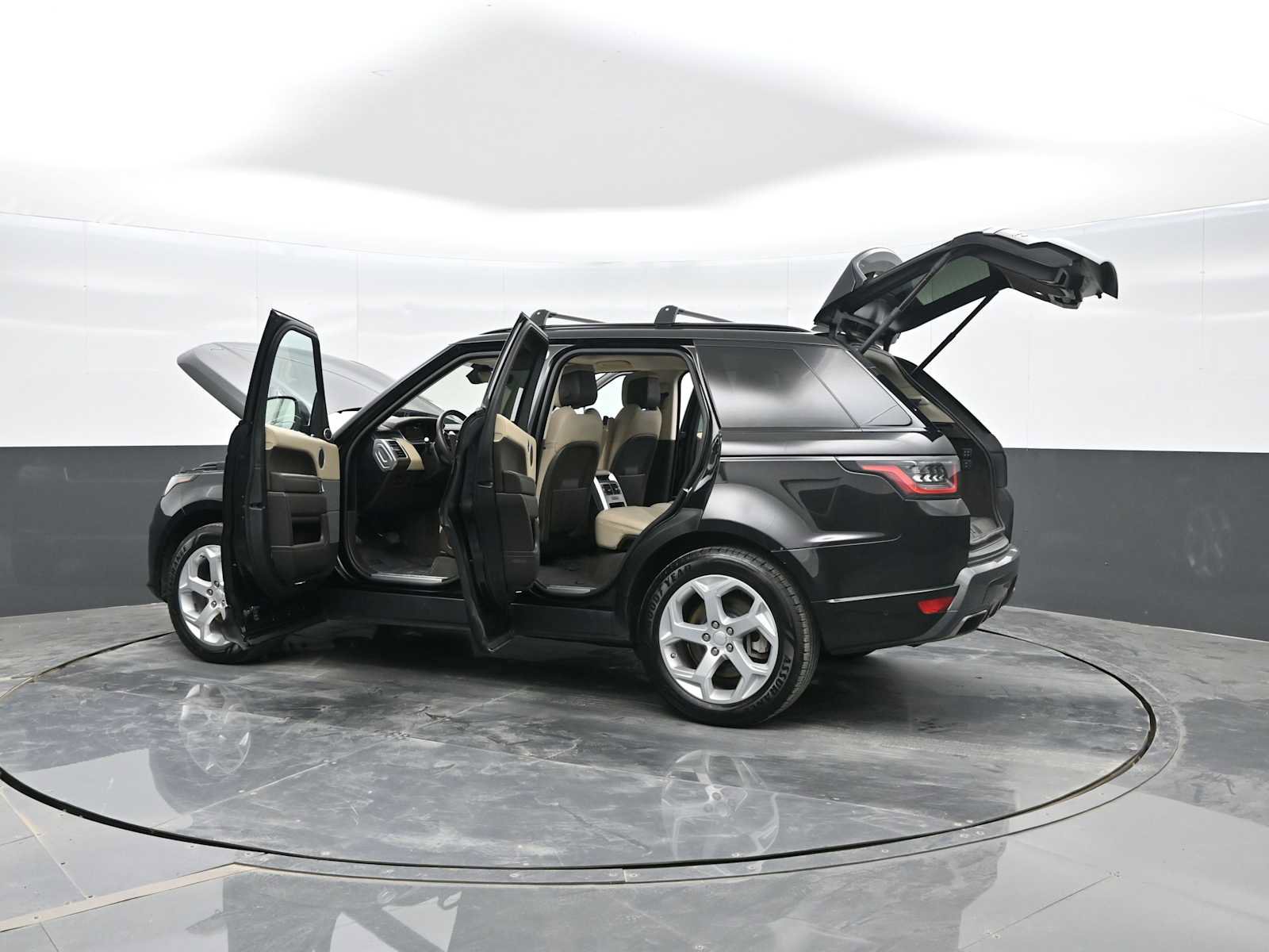 Used 2018 Land Rover Range Rover Sport HSE image 30