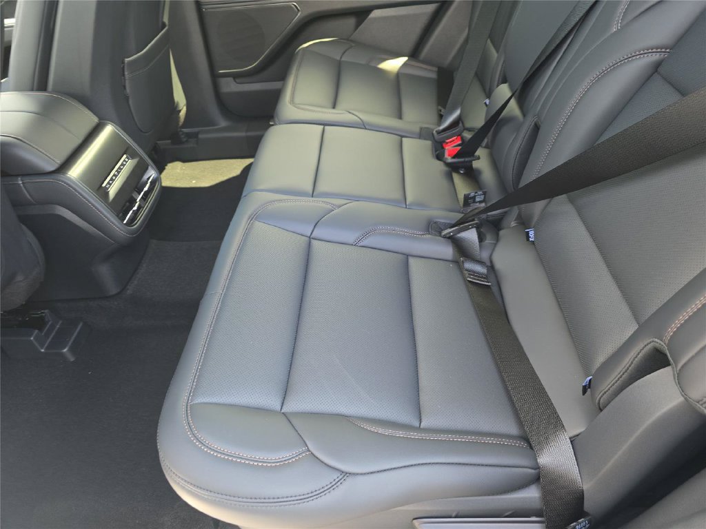 New 2026 Lincoln Nautilus Premier AWD/4WD image 11