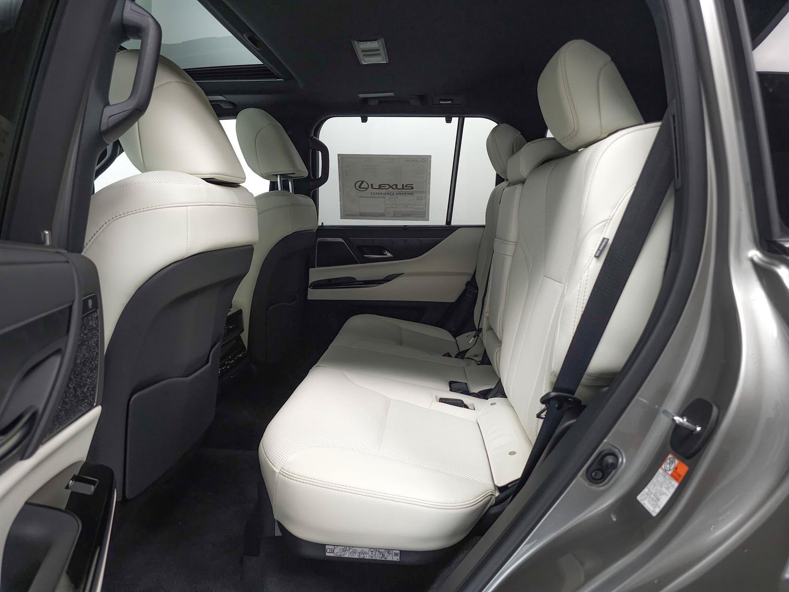 New 2026 Lexus LX 700h Luxury w/ Appearance Package AWD/4WD image 7