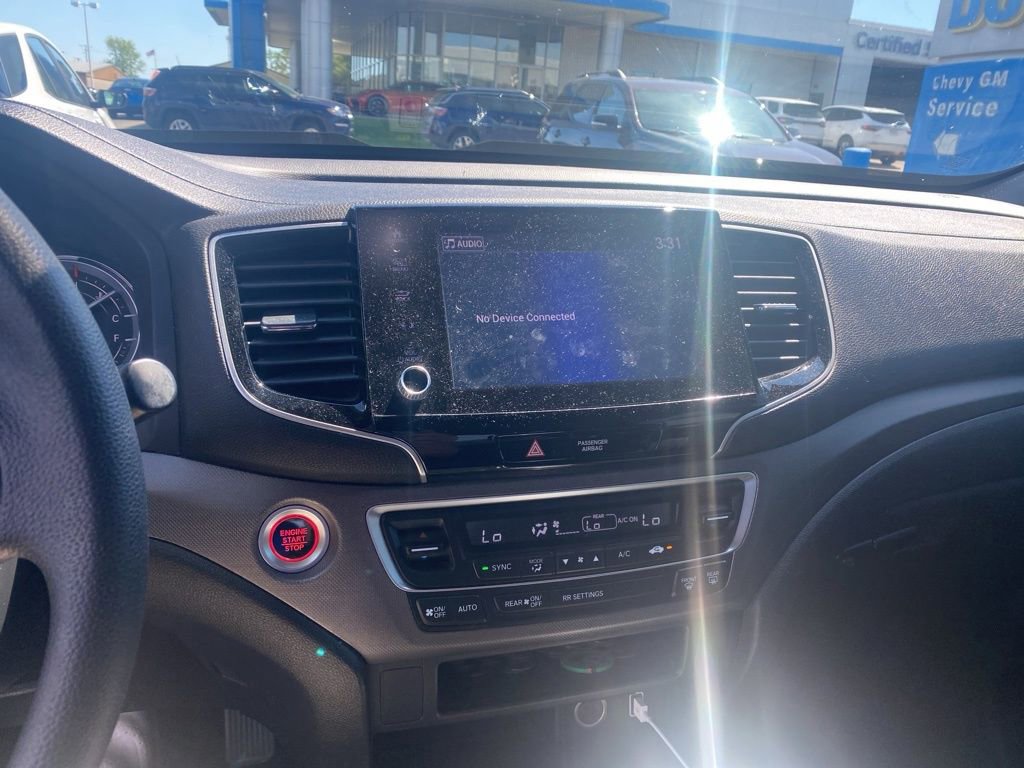 Used 2021 Honda Ridgeline Sport image 2