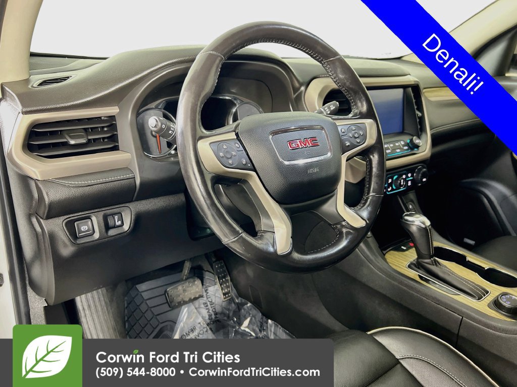 Used 2019 GMC Acadia Denali w/ Technology Package AWD/4WD image 2