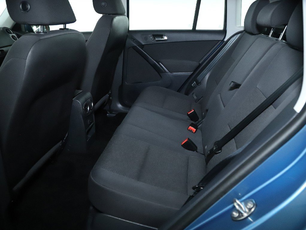 Used 2017 Volkswagen Tiguan Limited w/ Premium Package image 26