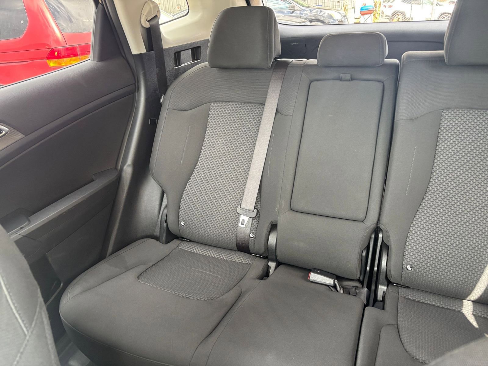 Used 2025 Kia Sportage LX image 38