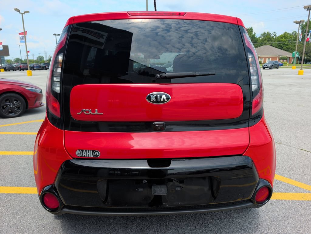 Used 2016 Kia Soul + FWD image 6