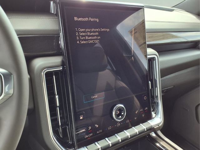 New 2026 GMC Yukon XL Elevation image 13