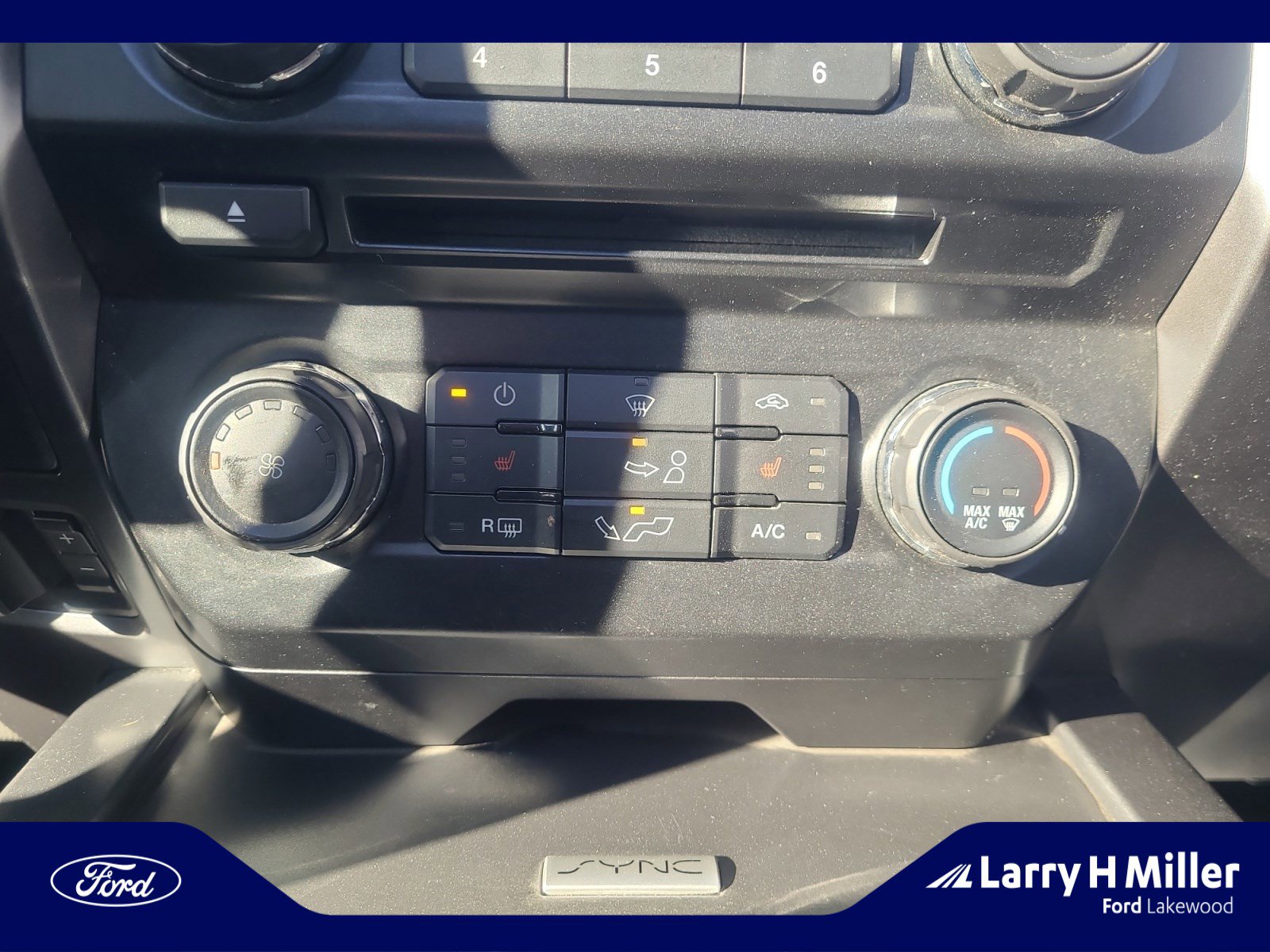 Used 2016 Ford F150 XLT w/ Equipment Group 302A Luxury image 31